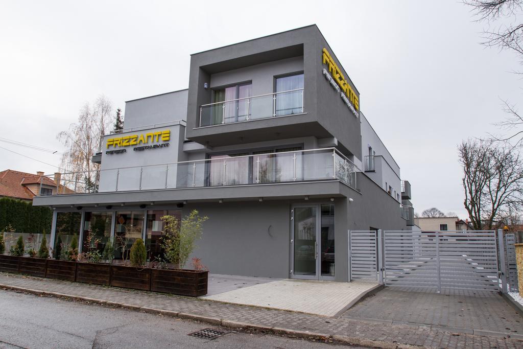 Guest House Frizzante Turčianske Teplice Exteriör bild